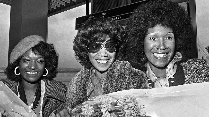 Historia piosenki "Dare Me"