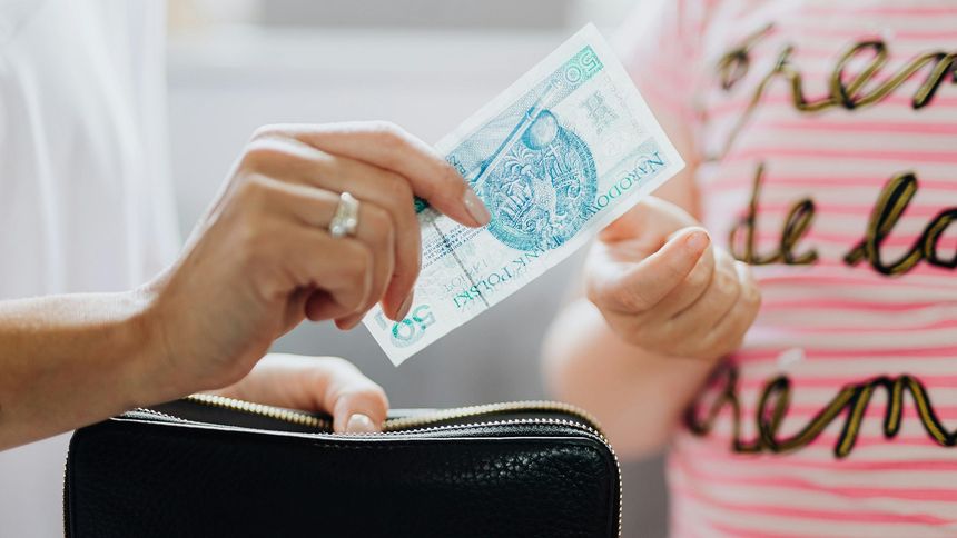 Kiedy nie trzeba płacić podatku od darowizny dla dziecka?