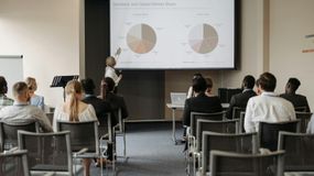 Studenci dostają 6300 zł co miesiąc