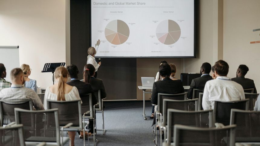 Studenci dostają 6300 zł co miesiąc