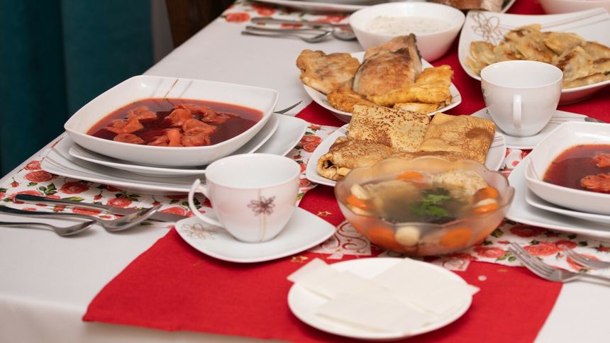 12 potraw wigilijnych. To powinno być na świątecznym stole