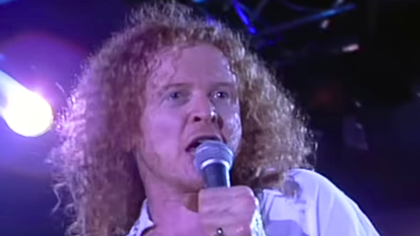 Historia piosenki "Money's Too Tight (To Mention)"