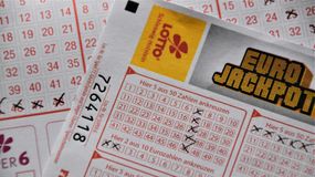 Wygrali fortunę w Lotto dzięki AI