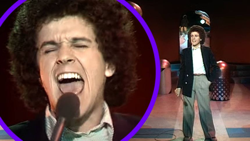 Historia piosenki "You Make Me Feel Like Dancing"