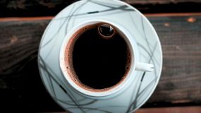 Dodaj ocet do kawy. To patent na medal