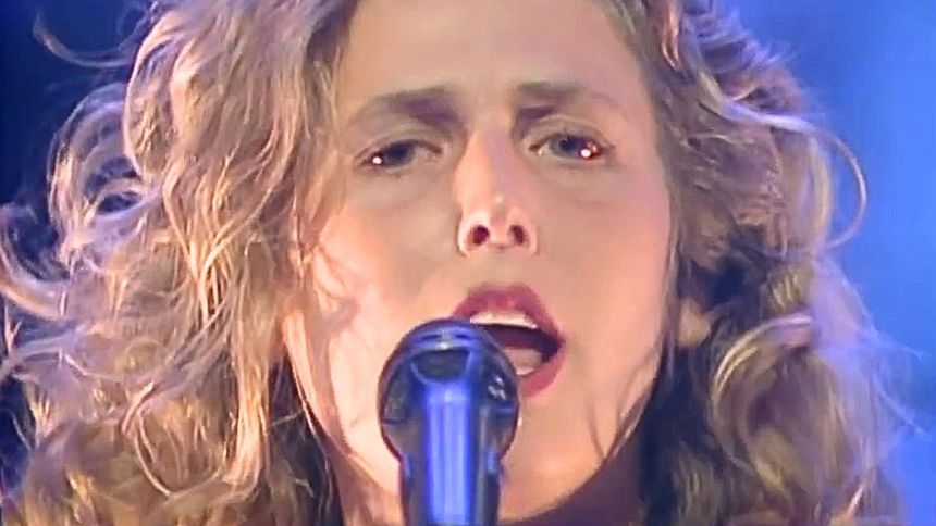 Sophie B. Hawkins w 1996 roku
