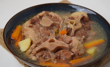 Zupa ogonowa, ogonówka, hit kuchni PRL