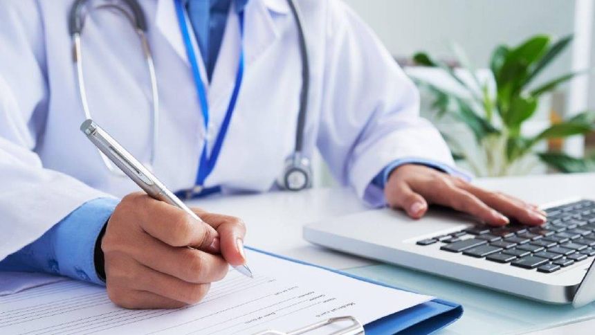 Tak należy zachować się podczas zwolnienia lekarskiego na urlopie