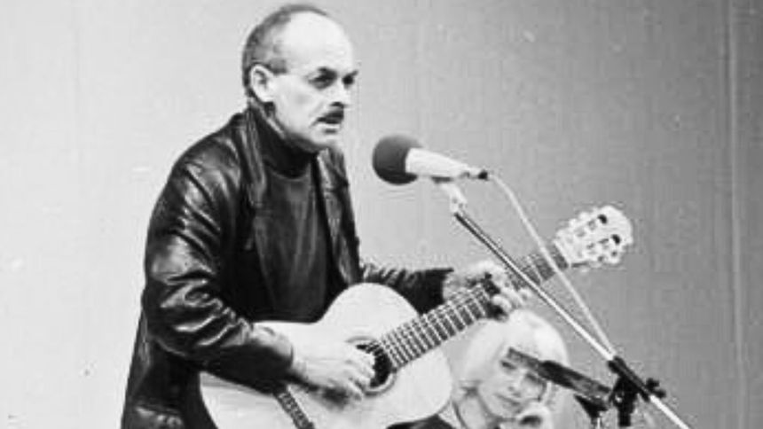 Bułat Okudżawa był jednym z najpopularniejszych artystów radzieckich w Polsce.