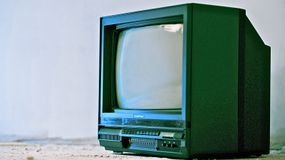 To trzeba zrobić z telewizorem podczas burzy