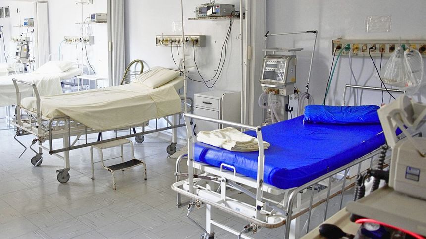 Szpitale przesuwają operacje