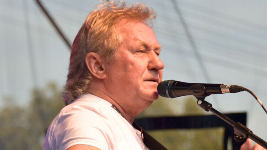 Janusz Laskowski rozsławił ten przebój na całą Polskę