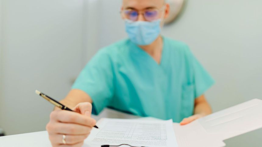 L4 z kodem "C" wypisuje lekarz