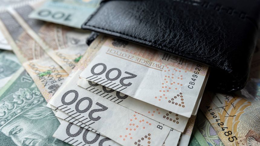 Ci seniorzy mogą liczyć na dodatkowe pieniądze