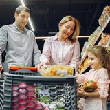 Rodzina na zakupach - materiał poglądowy