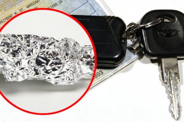 Kluczyki do samochodu, folia aluminiowa - materiał poglądowy