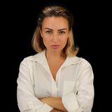 Zirytowana kobieta
