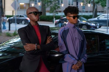 Czarna Pantera Wakanda w moim sercu - Danai Gurira, Letitia Wright - kadr z filmu Marvela