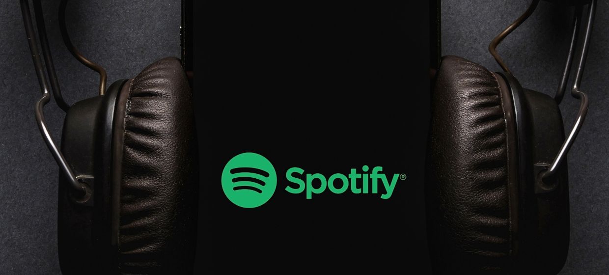 Logo Spotify i słuchawki - materiał poglądowy