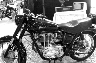 Motocykl marki Junak - materiał poglądowy