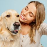 Kobieta z psem - materiał poglądowy