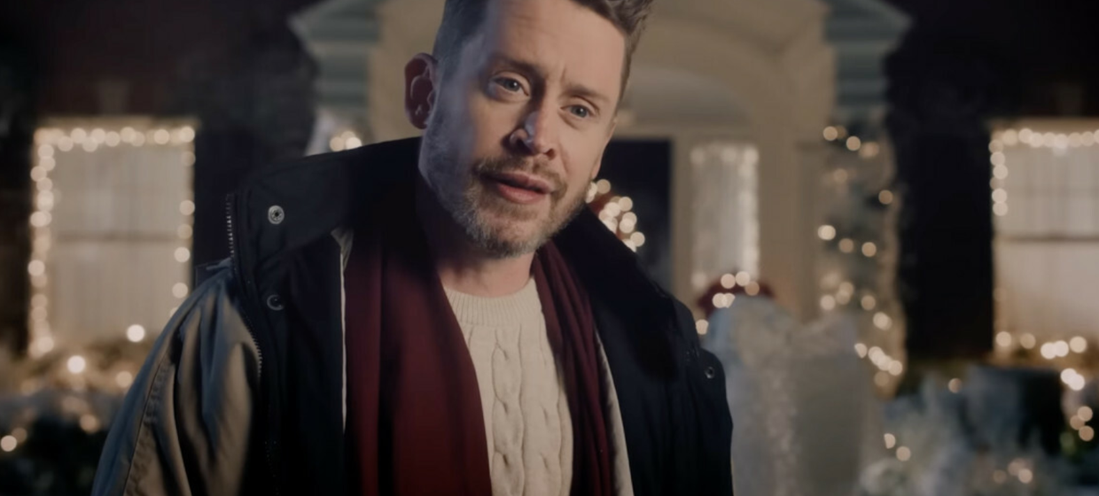 Macaulay Culkin - Home But Not Alone - kadr z reklamy 