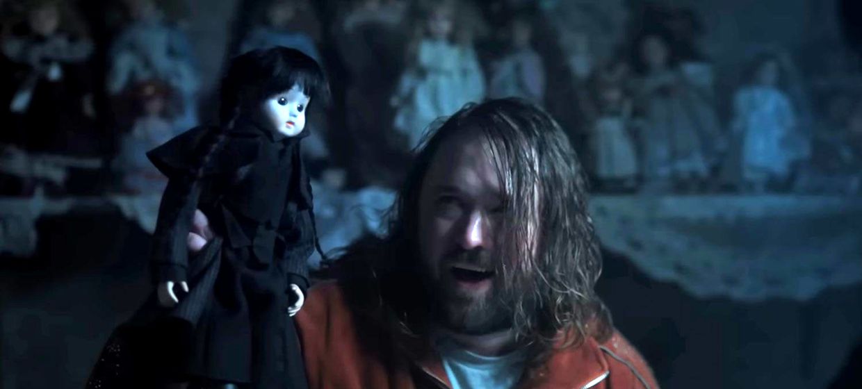 Haley Joel Osment - Wednesday - kadr z serialu Netflix
