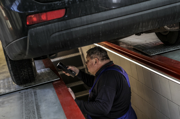 Mechanik samochodowy - materiał poglądowy 