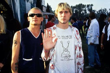 Flea i Kurt Cobain - kadr z filmu  The Devil and Daniel Johnston