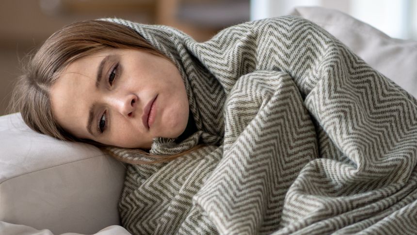 Zmęczona kobieta - materiał poglądowy