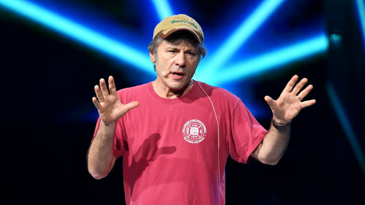Bruce Dickinson
