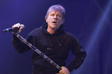 Bruce Dickinson
