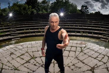 Bruce Dickinson