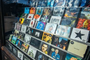 Płyty CD w Biedronce