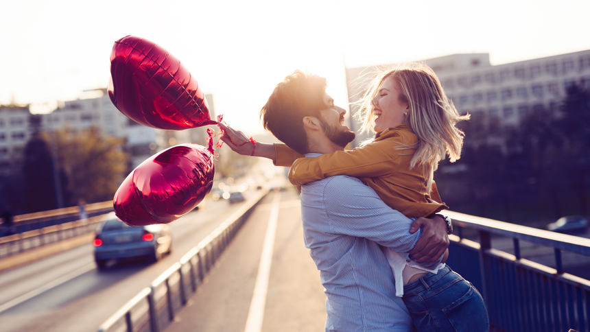 Jak znaleźć idealnego partnera? Ekspertka dzieli się 7 prostymi radami
