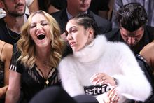 Madonna z córką Lourder Leon