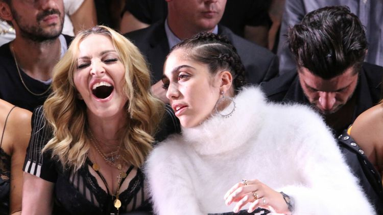 Madonna z córką Lourder Leon