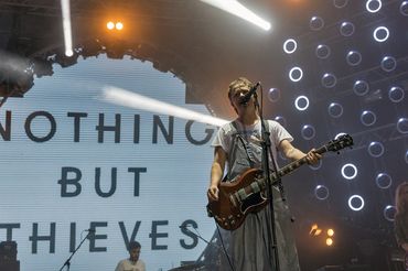 Nothing But Thieves