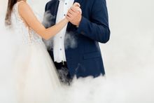 Para młoda, pierwszy taniec