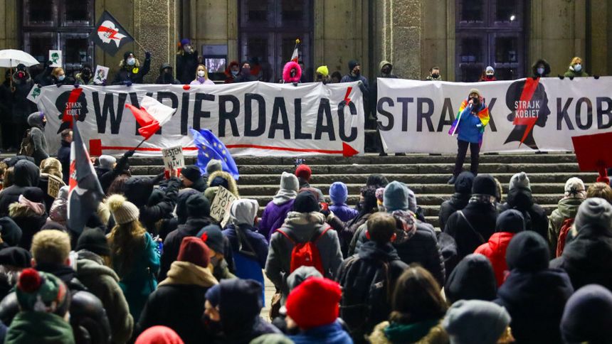 Krakow Protest Strajku Kobiet po publikacji wyroku TK w sprawie aborcji