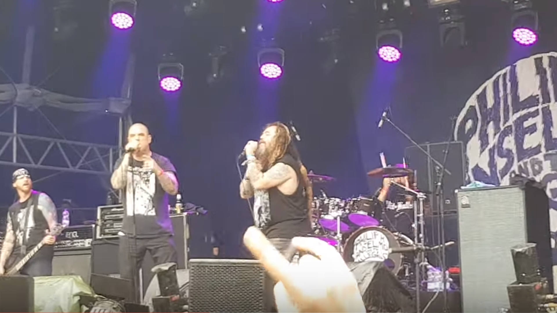 Philip Razem Philip Anselmo i Max Cavalera wykonali razem