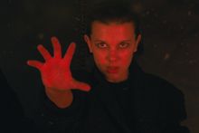 Stranger Things - Millie Bobby Brown - kadr z serialu Netlix