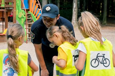 Policjant i dzieci