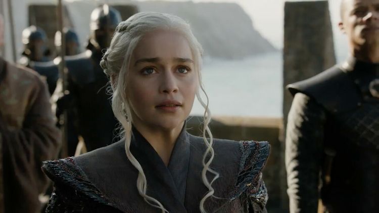 Gra o tron - Daenerys Targaryen (Emilia Clarke) - kadr z serialu HBO
