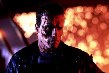 Terminator 2: Dzień sądu - Arnold Schwarzenegger jako T-800 - kadr z filmu