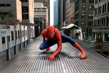 Spider-Man - Tobey Maguire - kadr z filmu Spider-Man 2