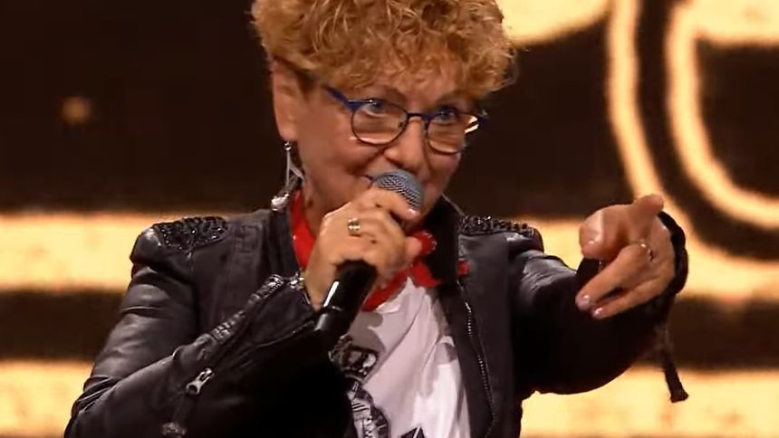 Tym wykonaniem rockowego hitu lat 80. porwała w 