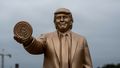 Trump Bitcoin Statue w Waszyngtonie