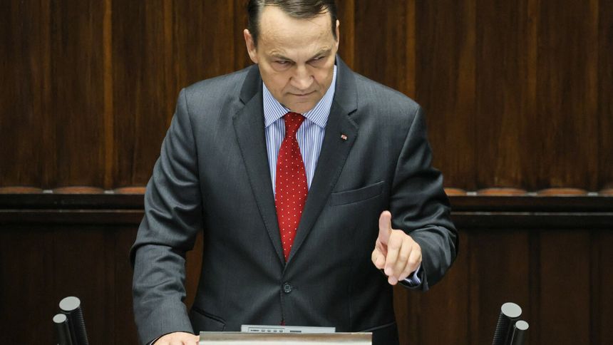 minister Radosław Sikorski