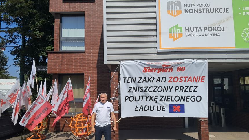 Mariusz Latka, przewodniczący Międzyzakładowej Komisji WZZ Sierpień 80 w Hucie Pokój w Rudzie Śląskiej
